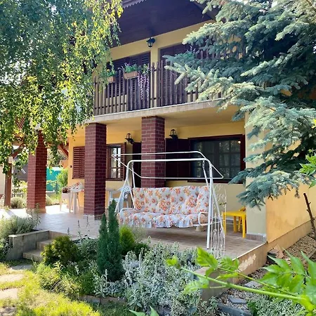 Akacvirag Vendeghaz Case de vacanță *