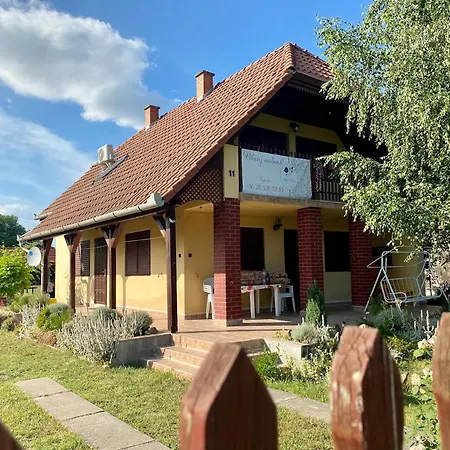 Akacvirag Vendeghaz Feriehus