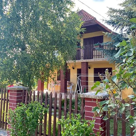 Case de vacanță Akacvirag Vendeghaz