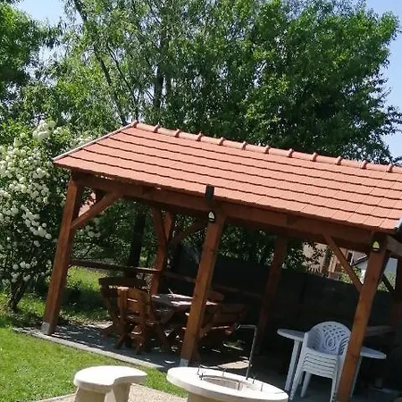 Case de vacanță Akacvirag Vendeghaz