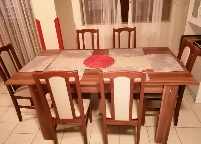 Akacvirag Vendeghaz Sarud