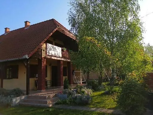 Akácvirág Hébergement de vacances Sarud