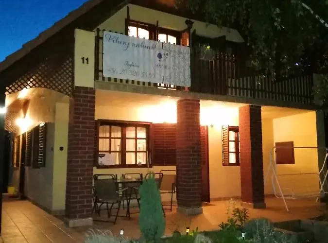 Akacvirag Vendeghaz * Sarud